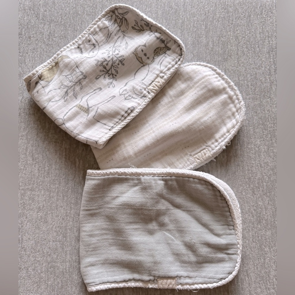 FREE 3 baby bibs with any purchase from my closet